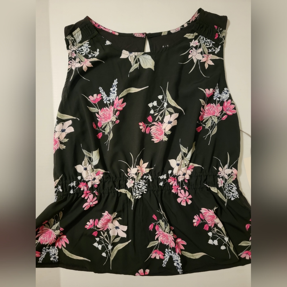 Floral Sleeveless Shirt